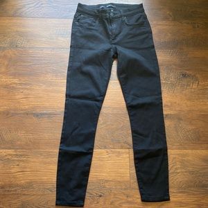 BLACK SKINNY JEANS